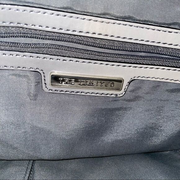 The Limited Gray Clutch - Picture 5 of 8